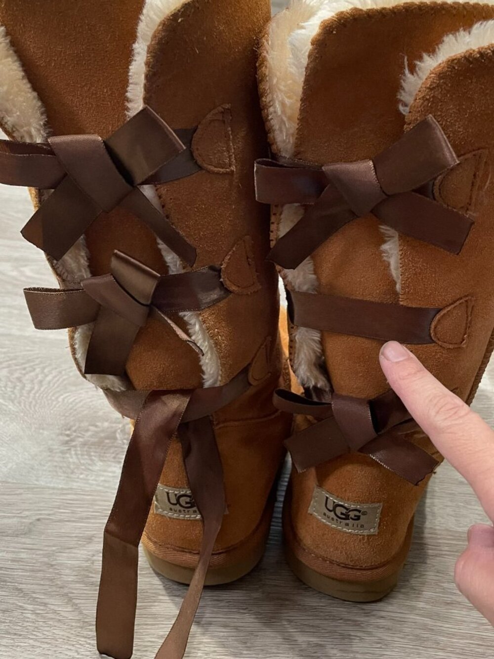 UGG Brown Ribbon Boots 9 - Picture 6 of 11